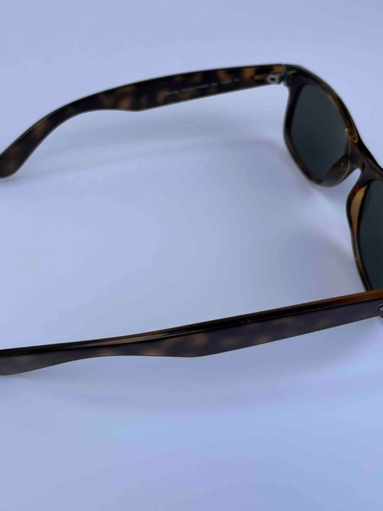 Ray-Ban New Wayfarer RB2132 902 Tortoise Sunglasses NWOT 52mm main image 6